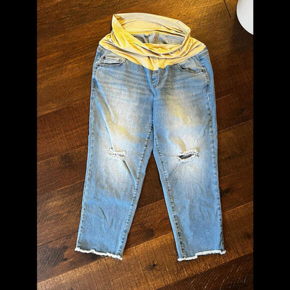 A Glow Maternity Boyfriend Jeans SIZE Xl with Full Panel. NWOT - Picture 2 of 8